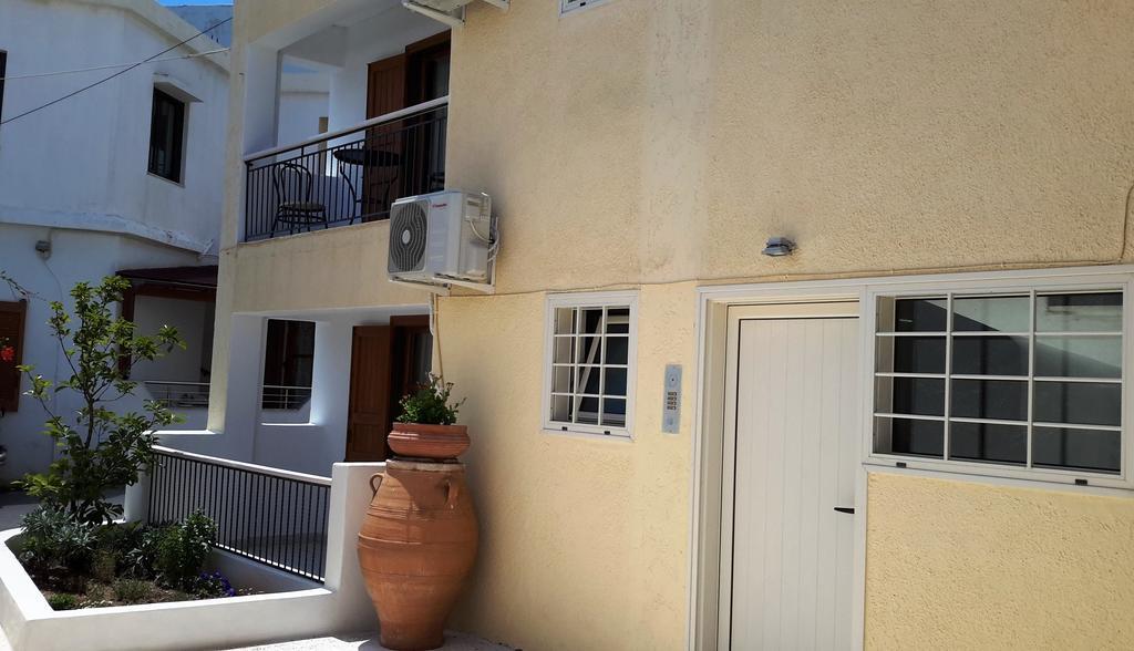 Granny'S House Apartment Palekastro Luaran gambar