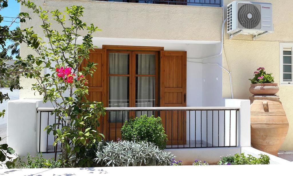Granny'S House Apartment Palekastro Luaran gambar